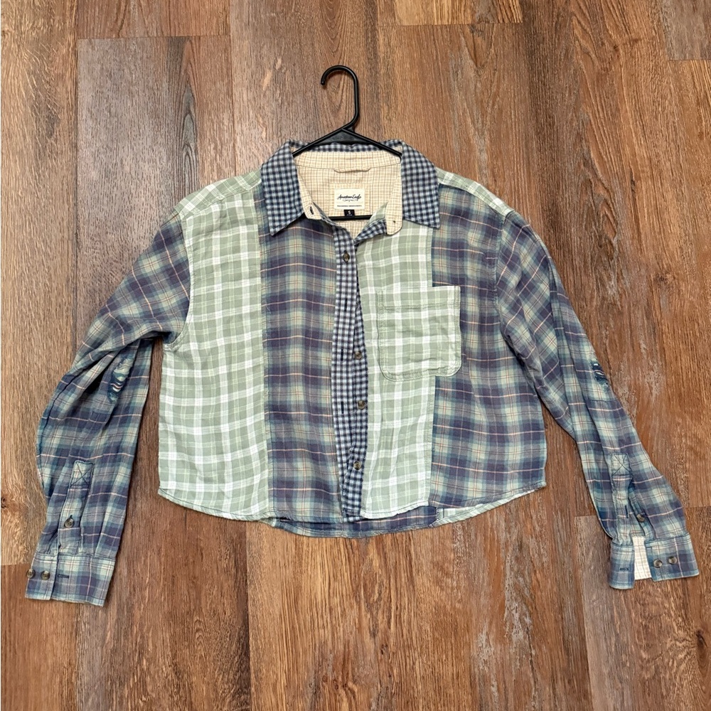 American Eagle Outfitters Cropper Flannel